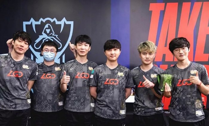 与高超的足 与高超的足