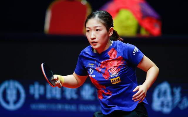 景出现在比 景出现在比