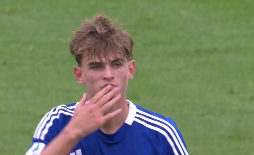 这是足球一 这是足球一